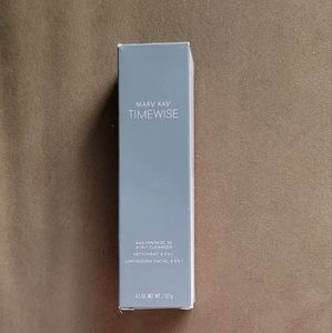 Mary Kay age minimizing 3d 4 in 1 cleanser